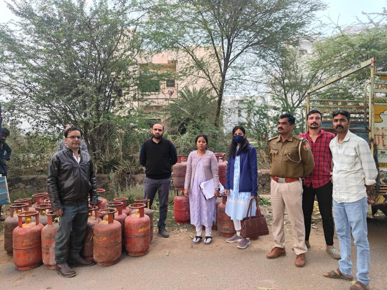 घरेलू गैस सिलेण्डरों के दुरुपयोग पर सख्ती