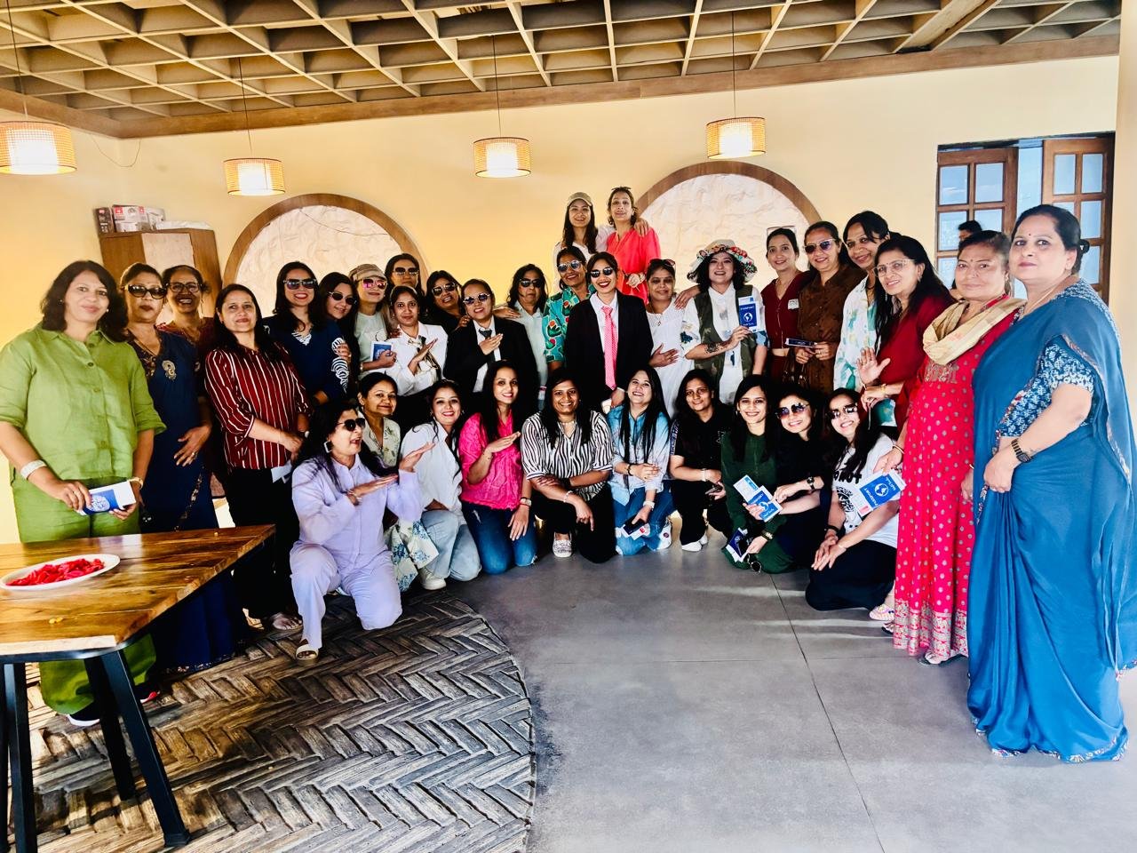 नव्या माहेश्वरी क्लब में “ट्रैवल अराउंड द वल्र्ड” थीम पर रंगारंग कार्यक्रम सम्पन्न