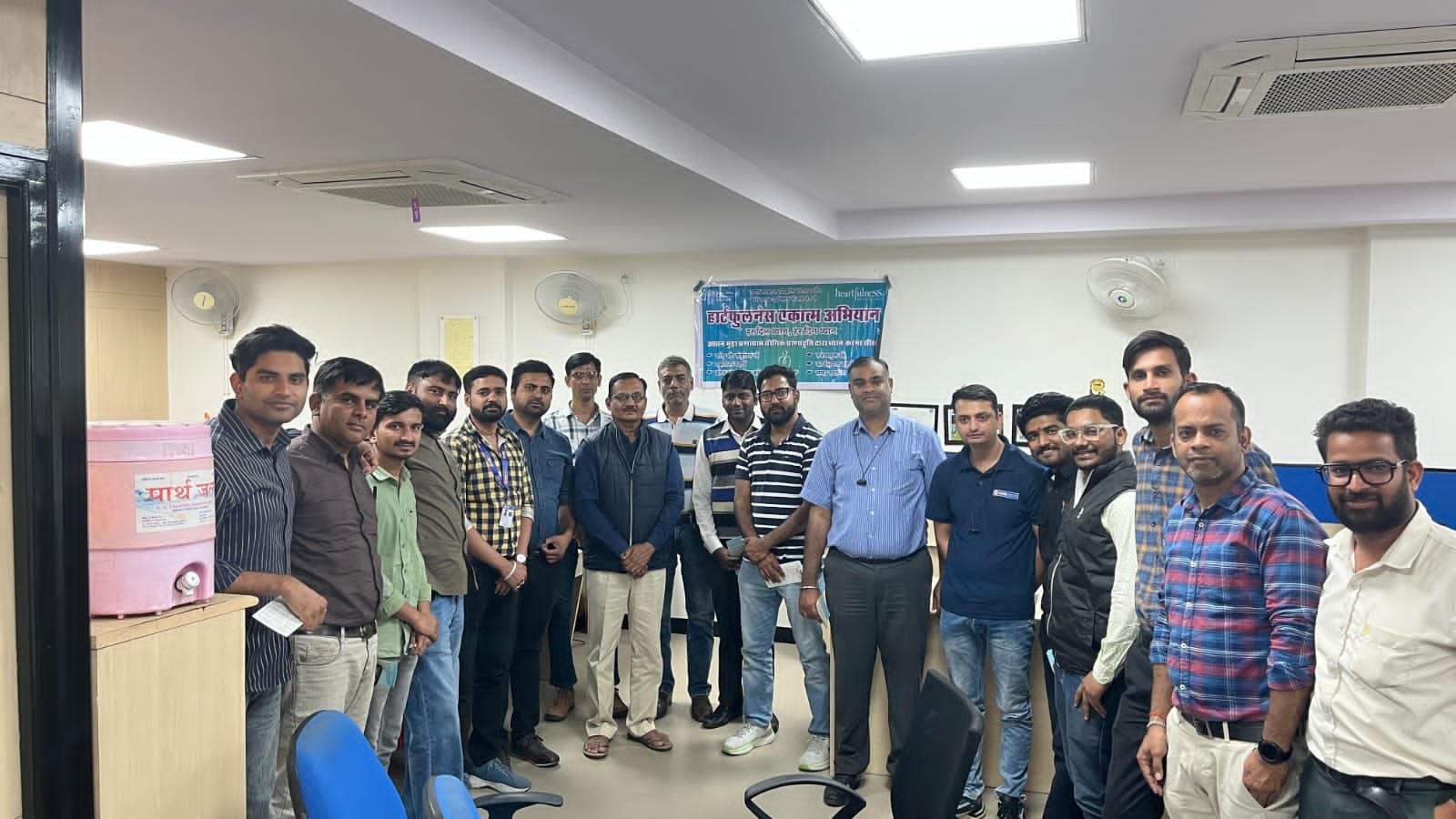 एचडी बी फाइनेंशियल सर्विसेज के अधिकारियों ने किया प्राणाहुति आधारित ध्यान 