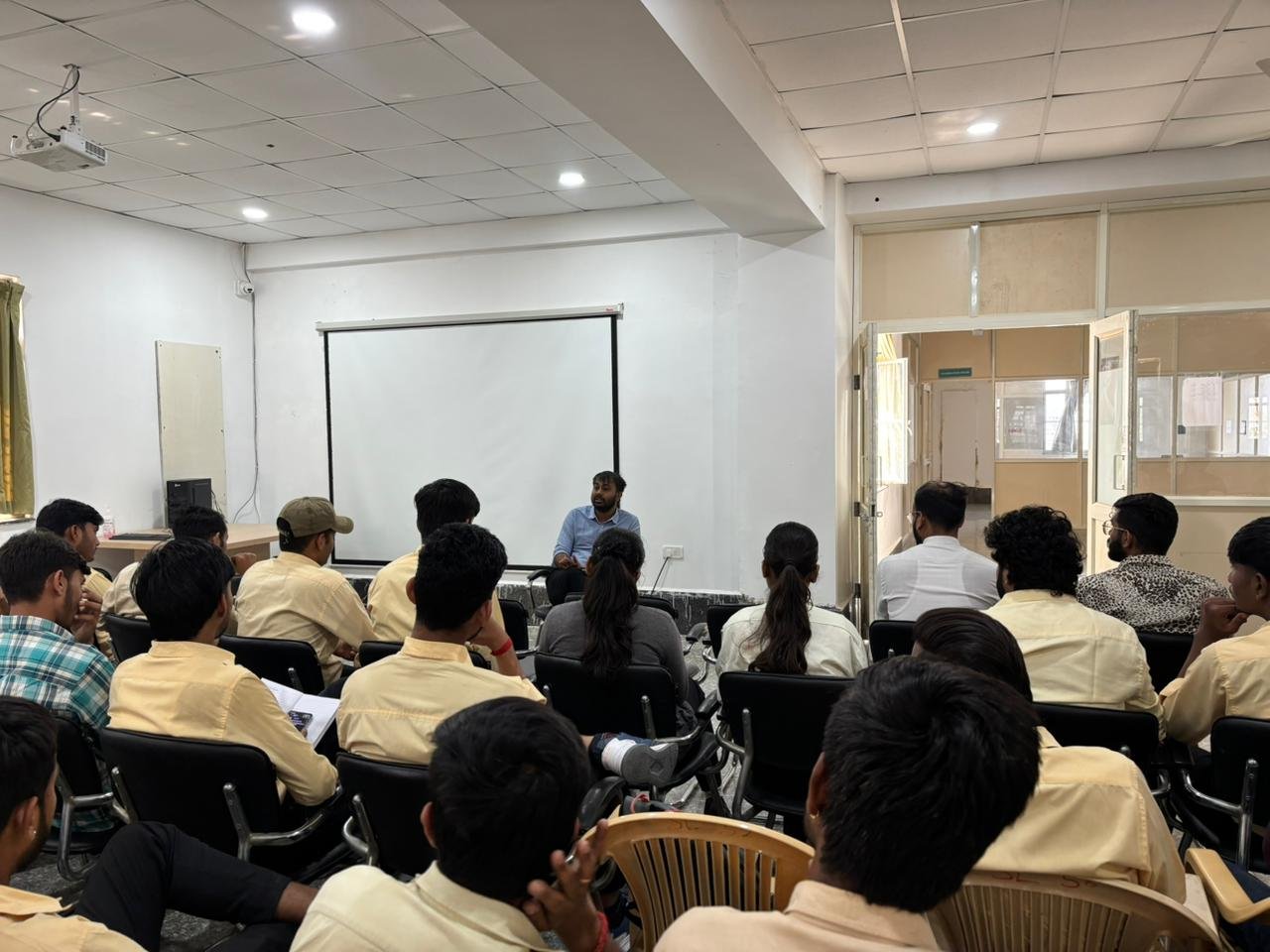“CPR & First Aid” पर एक दिवसीय प्रशिक्षण कार्यशाला