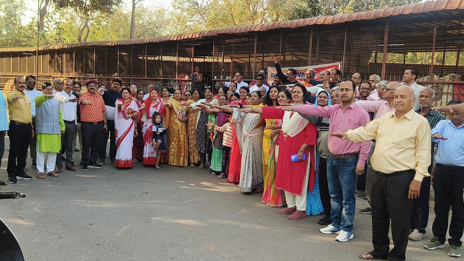 वात्सल्य सेवा समिति द्वारा एकादशी पर गौ सेवा, पर्यावरण व जल संरक्षण को लेकर शपथ ली