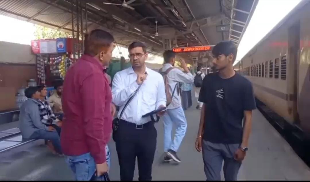 होली पर्व पर रेलवे द्वारा व्यापक प्रबंधन