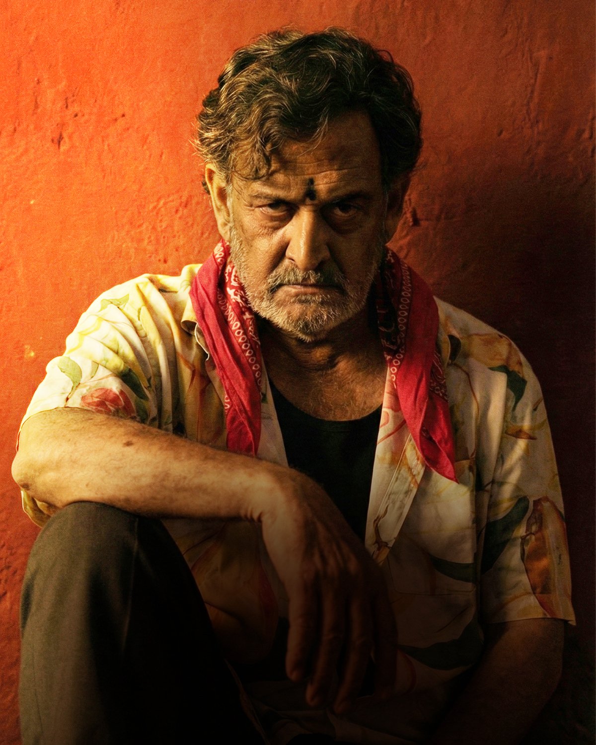 महेश मांजरेकर की मंच पर वापसी - हिंदी नाटक ‘एनिमल’ के साथ