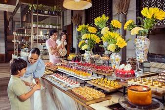Colours, Countryside & Curated Luxury: Where to Celebrate Holi 2026 in Style