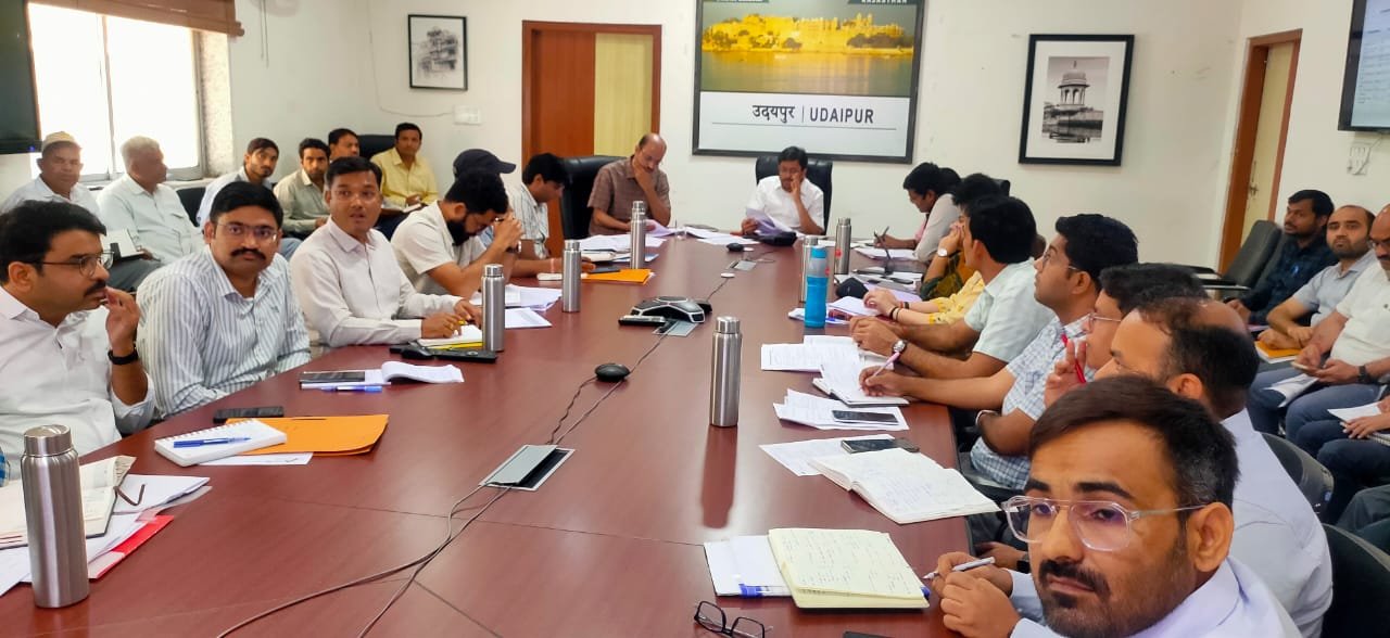 Ensure Better Management of Drinking Water, Fodder and Medical Services During the Upcoming Summer – District Collector