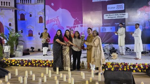मोहन व सात्विक वीणा से निकले सुर में व नियाजी निजाम बद्रर्स की सूफियाना कव्वाली में खोयंे श्रोता