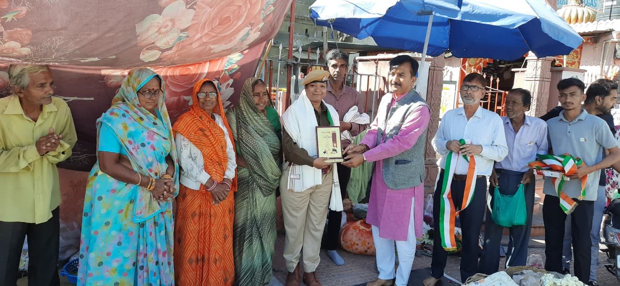 Program Held at Delhi Gate to Honor Women on International Women’s Day