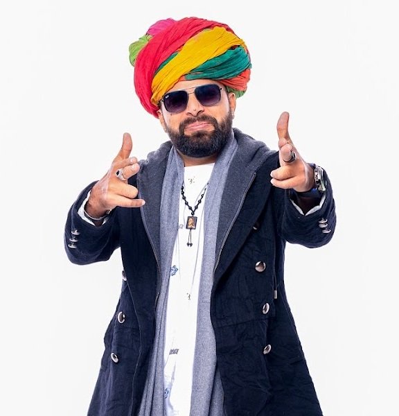 Fusion of Culture and Modern Music at New Year Celebration: Performance by Rapperiya Baalam