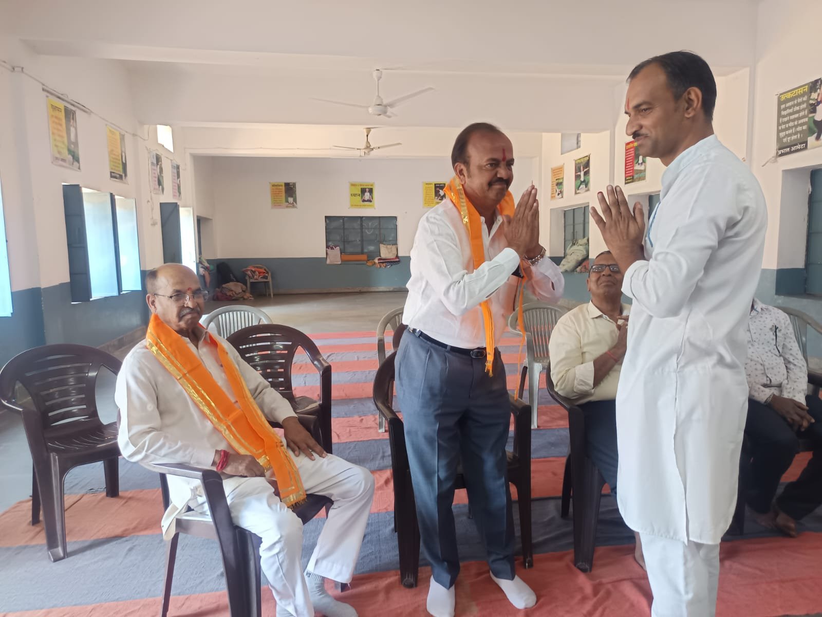 विद्याभारती संस्थान में तकनीकी व कंप्यूटर शिक्षा सहित अन्य मुद्दों को लेकर हुई चिंतन बैठक