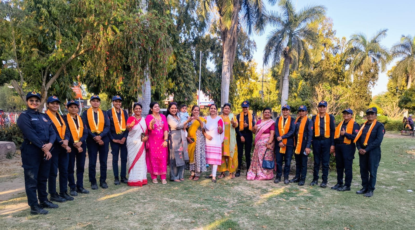 इनरव्हील दीवास ने किया वुमन पेट्रोलिंग टीम का सम्मान