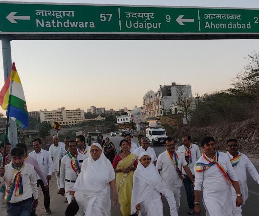 23 दिवसीय देवपुरी पाश्र्वनाथ हेतु भव्य तीर्थ वंदना पदयात्रा का शुभारंभ