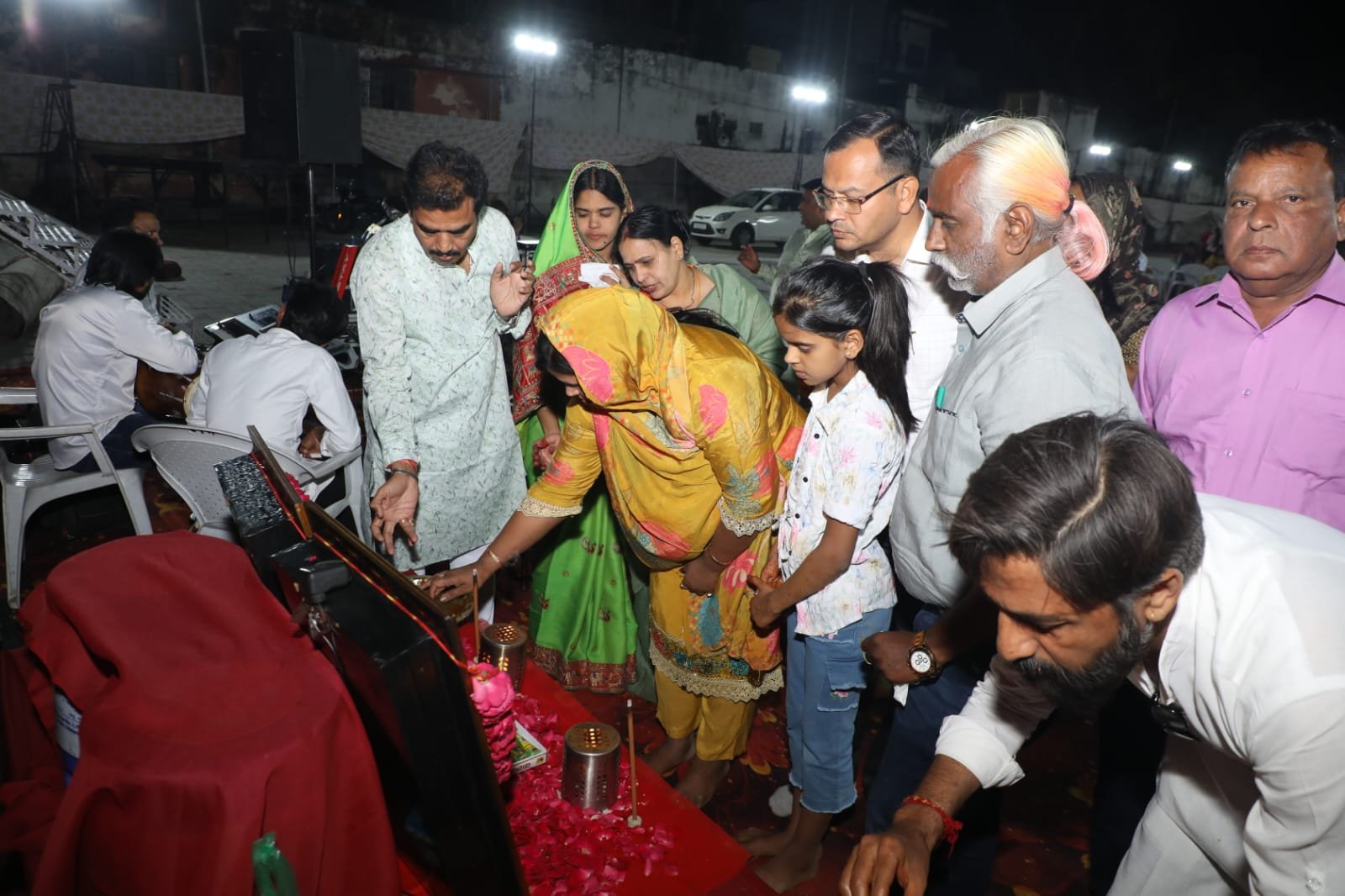 नाकोड़ा पाश्र्व भैरव के नाम की महिलाओं ने लगायी मेंहदी,आज जमेगी भक्ति संध्या