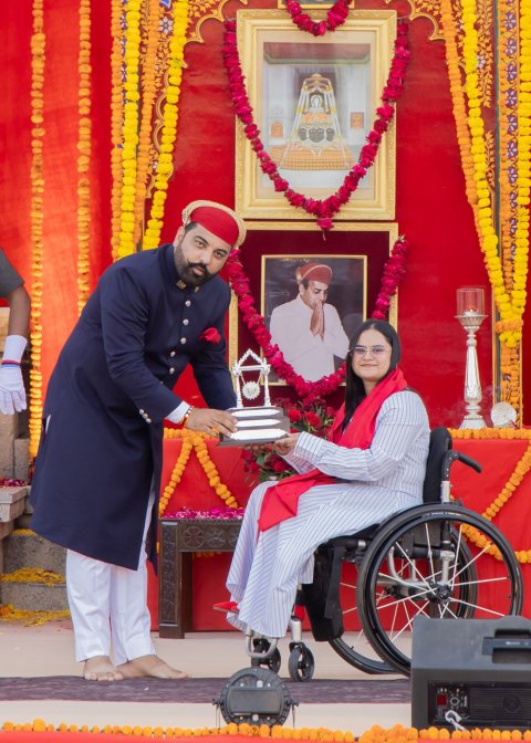 ###Icons of Human Values and the Nation’s Future Honoured