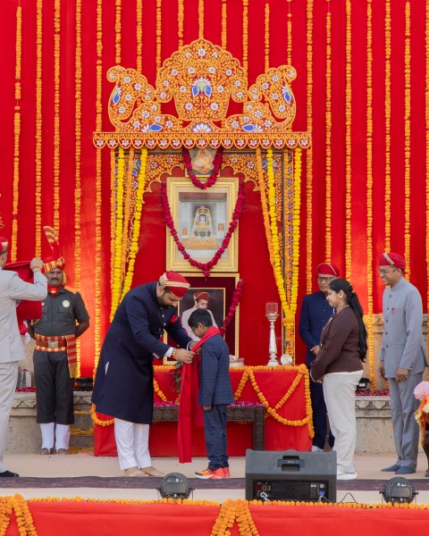 ###Icons of Human Values and the Nation’s Future Honoured