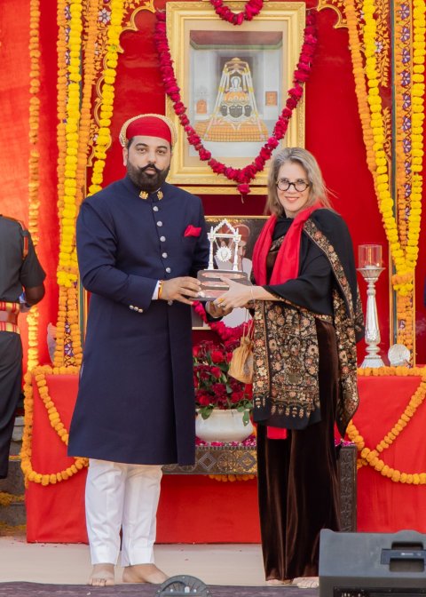 ###Icons of Human Values and the Nation’s Future Honoured