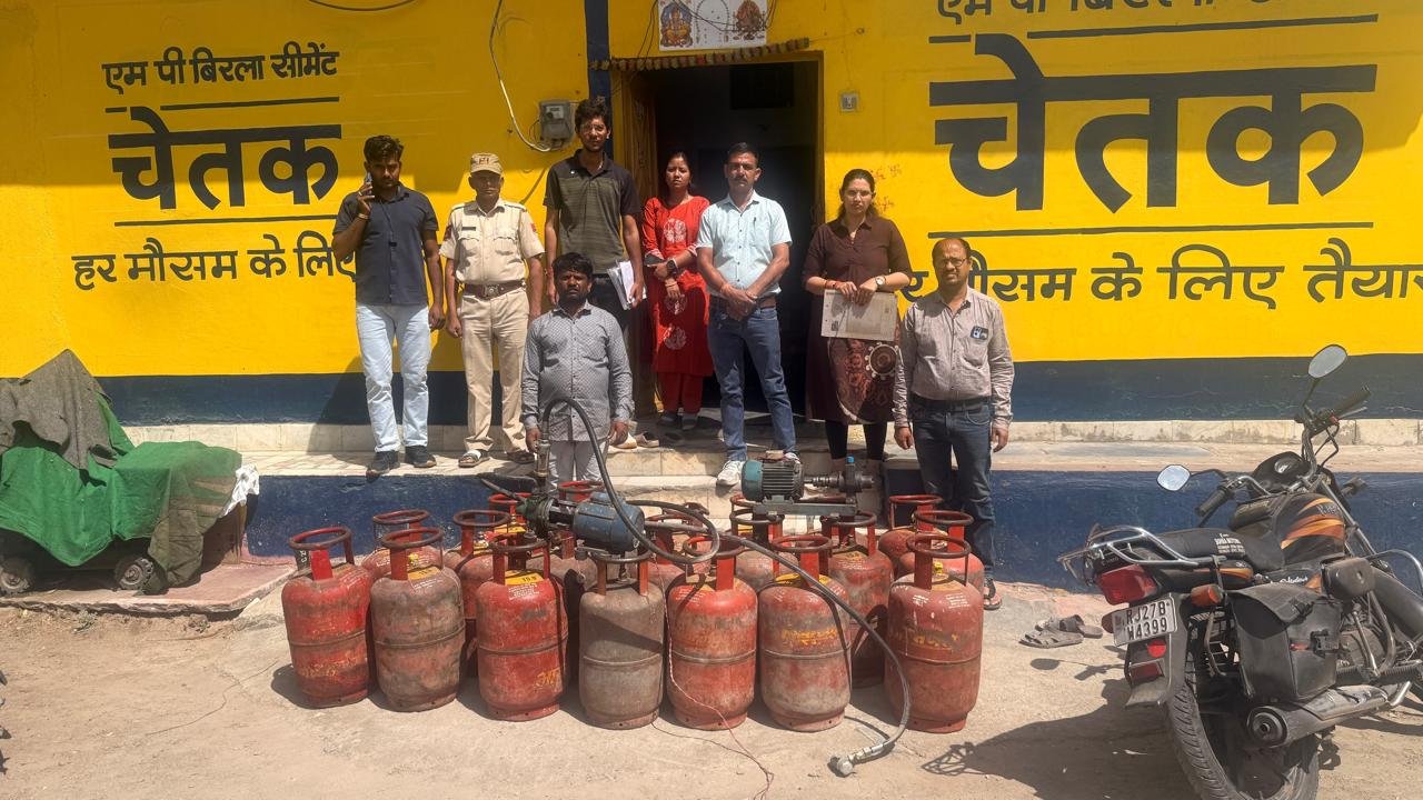 अवैध गैस रिफिलिंग पर प्रशासन की बड़ी कार्रवाई
