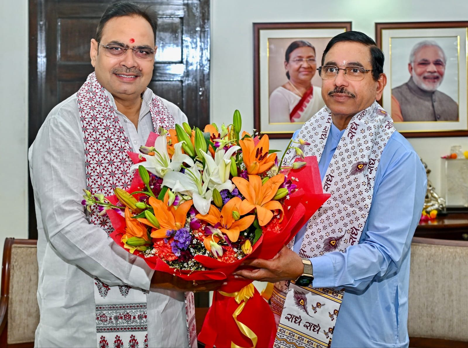 CM Meets Union Minister Joshi