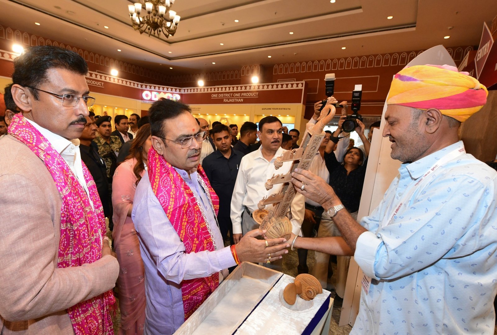 Chief Minister Bhajanlal Sharma Extends Greetings on New Year and Rajasthan Day