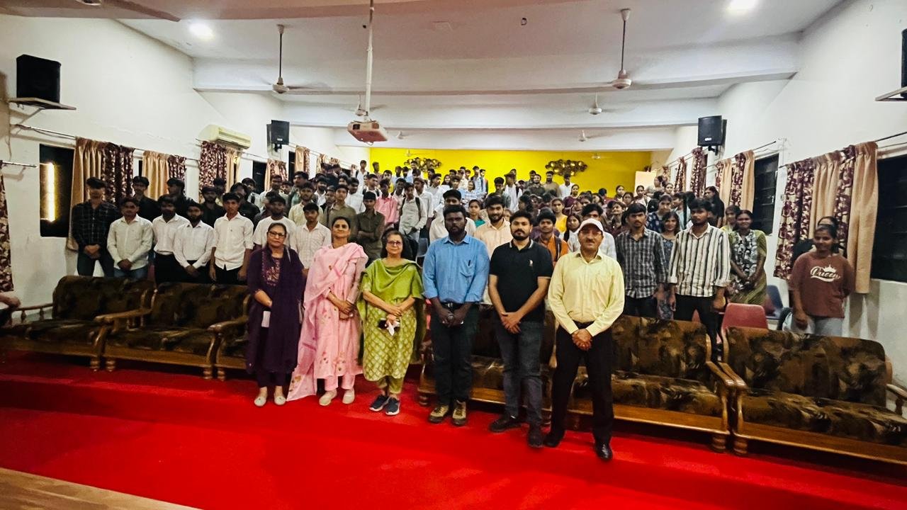 प्लेसमेंट सेल के तहत MSME द्वारा उद्यमिता उन्मुख कार्यक्रम का सफलतापूर्वक आयोजन