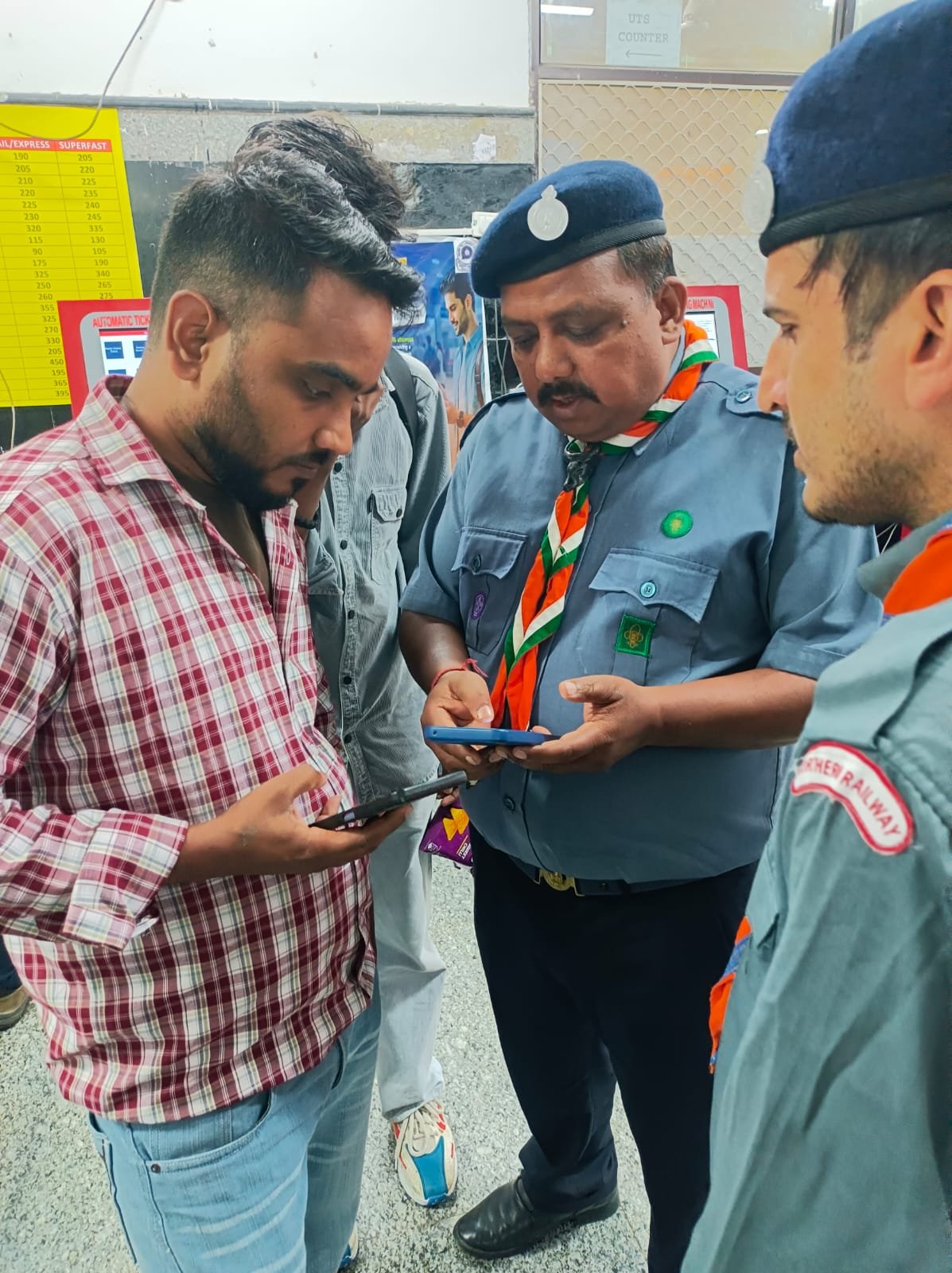 रेलवे यात्रा के अनुभव को बेहतर बनाकर आम नागरिको की सेवा के लिए निरंतर प्रतिबद्ध