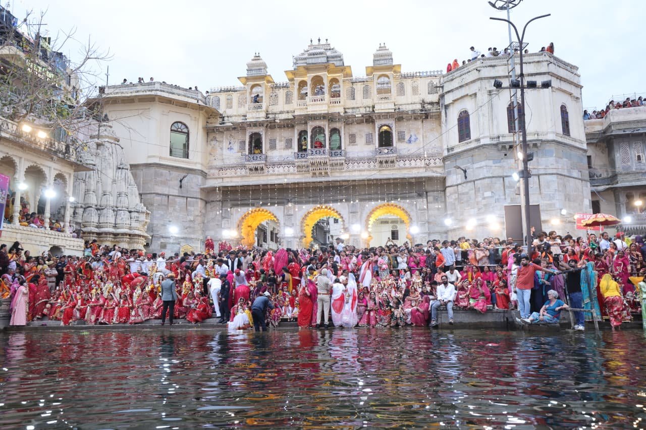अंतर्राष्ट्रीय ख्याति प्राप्त मेवाड़ महोत्सव का रंगारंग आगाज़