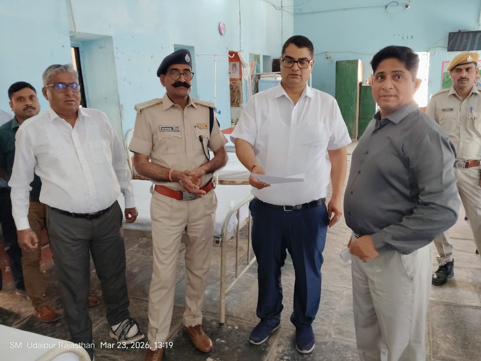 केंद्रीय कारागृह एवं वृद्धाश्रम का निरीक्षण