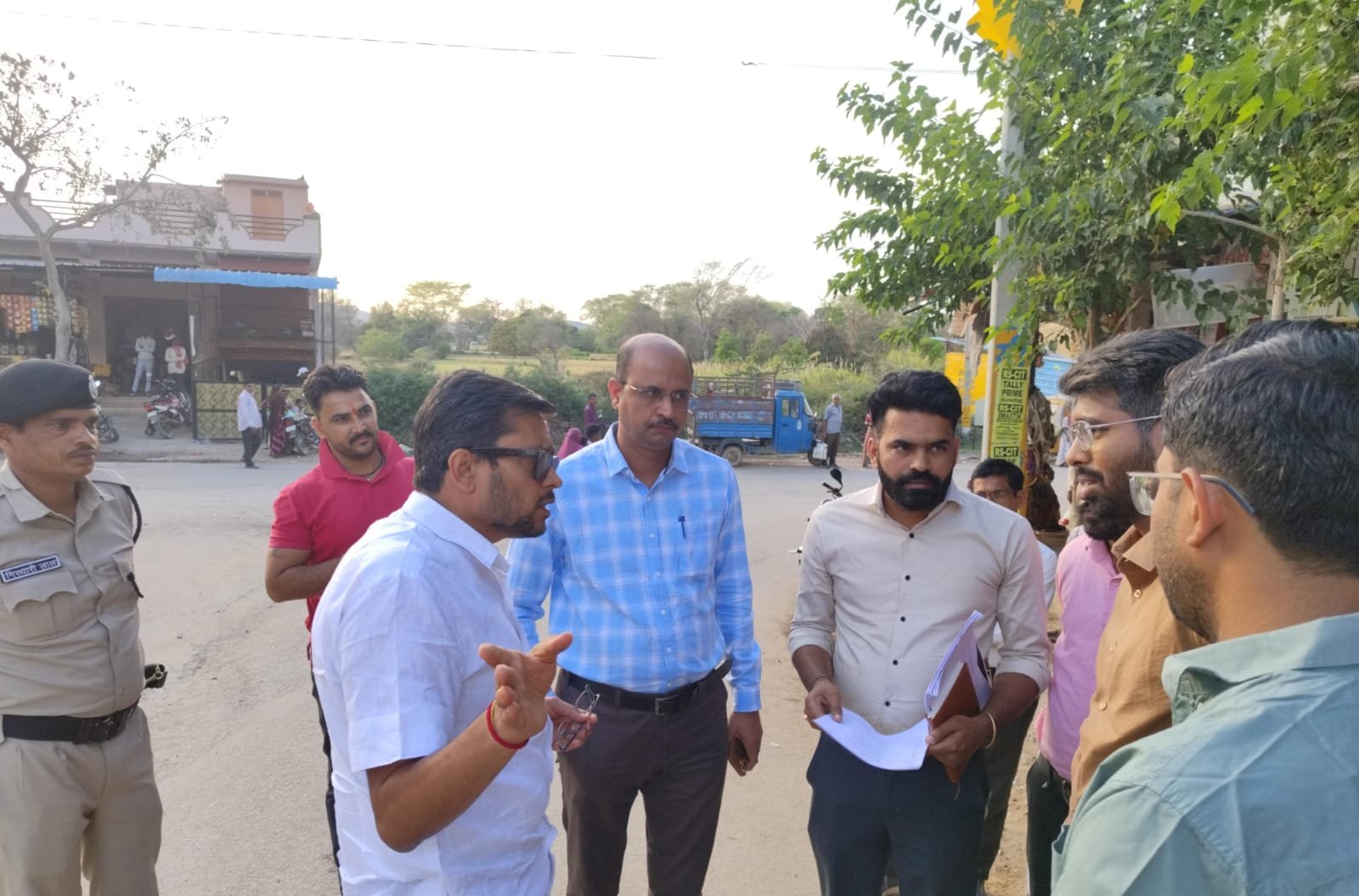 जिला कलेक्टर नमित मेहता ने किया बड़गांव उपखण्ड का निरीक्षण