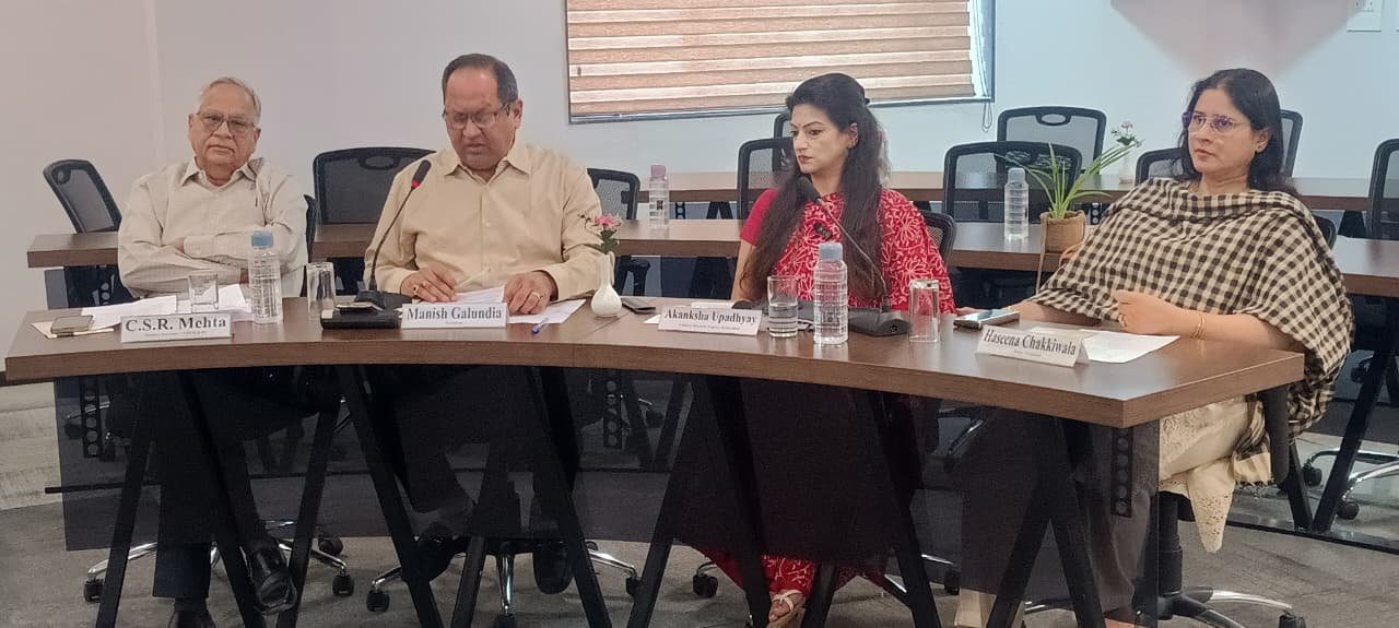 कार्बन उत्सर्जन को नियंत्रित करना सभी के लिए जरुरी: कोमल कोठारी