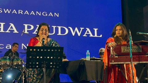अनुराधा पौडवाल की आवाज पर झूमा उदयपुर, ‘तम्मा-तम्मा’ से लेकर ‘साजन’ तक मचा जादू