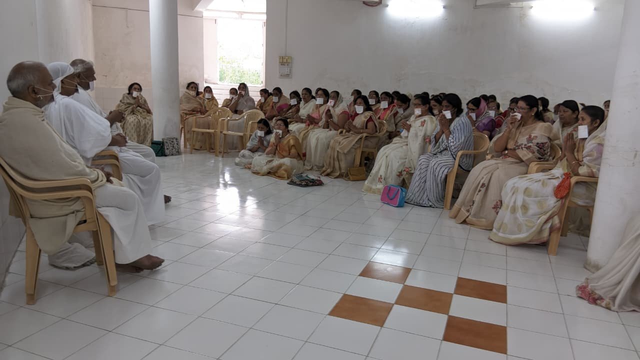 भगवान महावीर के जन्मकल्याणक पर नवकार मंत्र का जाप