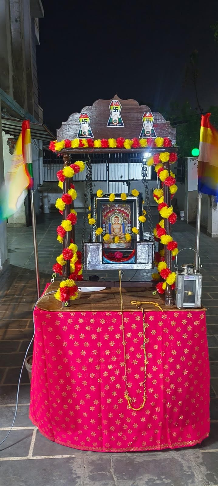 मंगल मूर्ति सोसाइटी में महावीर जन्म कल्याणक उत्साह से मनाया