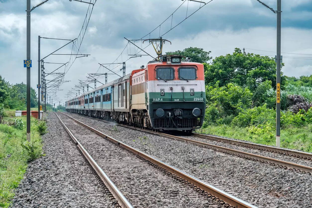 बठिंडा.श्रीगंगानगर ट्रेक पर मई से दौड़ेंगी इलेक्ट्रिक इंजन वाली ट्रेनें