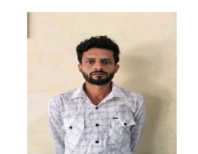 डीएसटी पुलिस के कांस्टेबल तंवर और साइबर सेल के सुनील चंदेल की मदद से गांजा तस्कर असलम मंसूरी गिरफ्तार