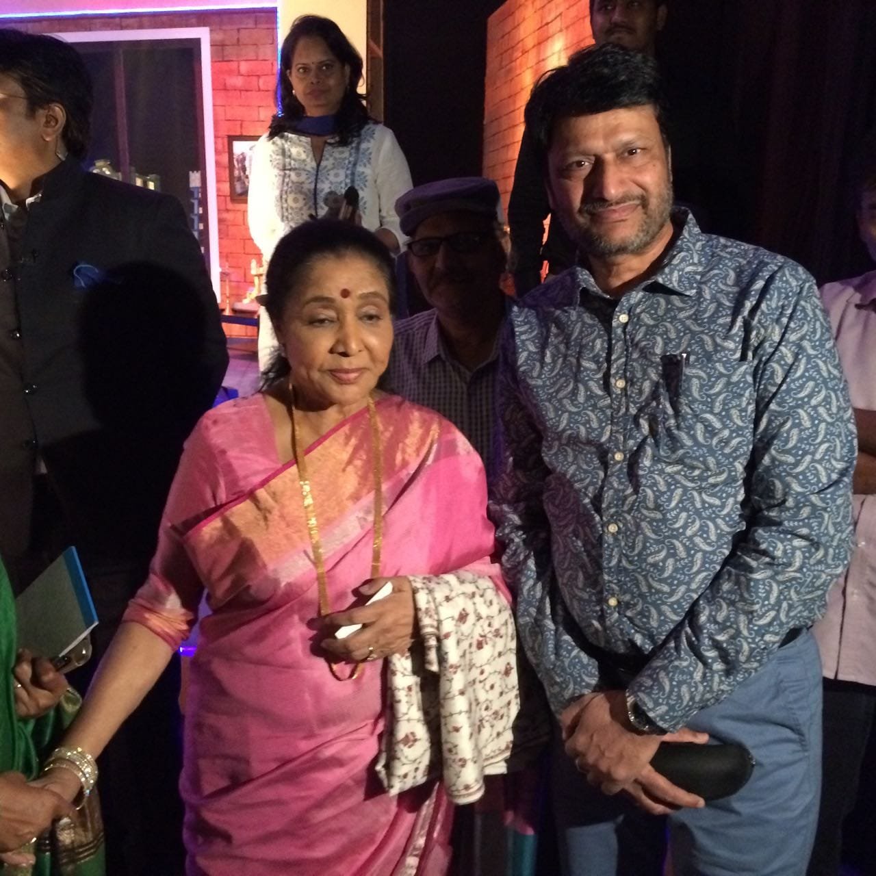 Kothari Recalls Meeting with Late Asha Bhosle