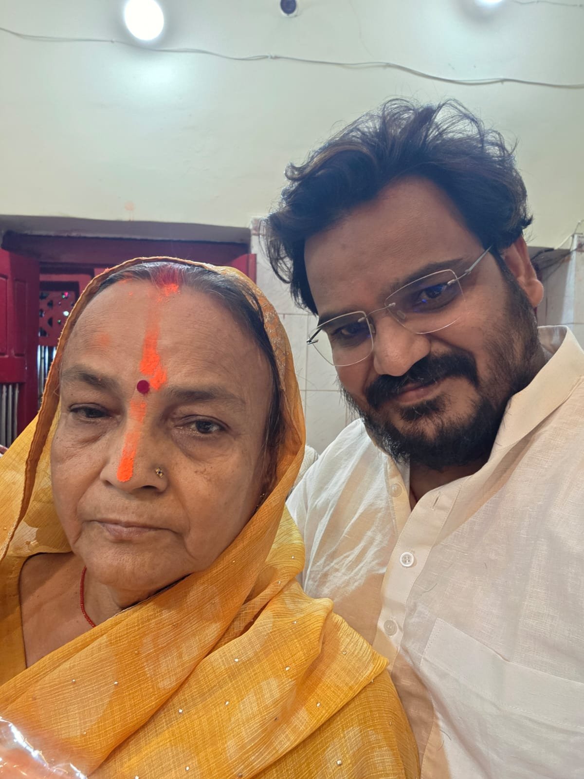 Social activist Rupesh Pandey's mother passes away, mourning continues