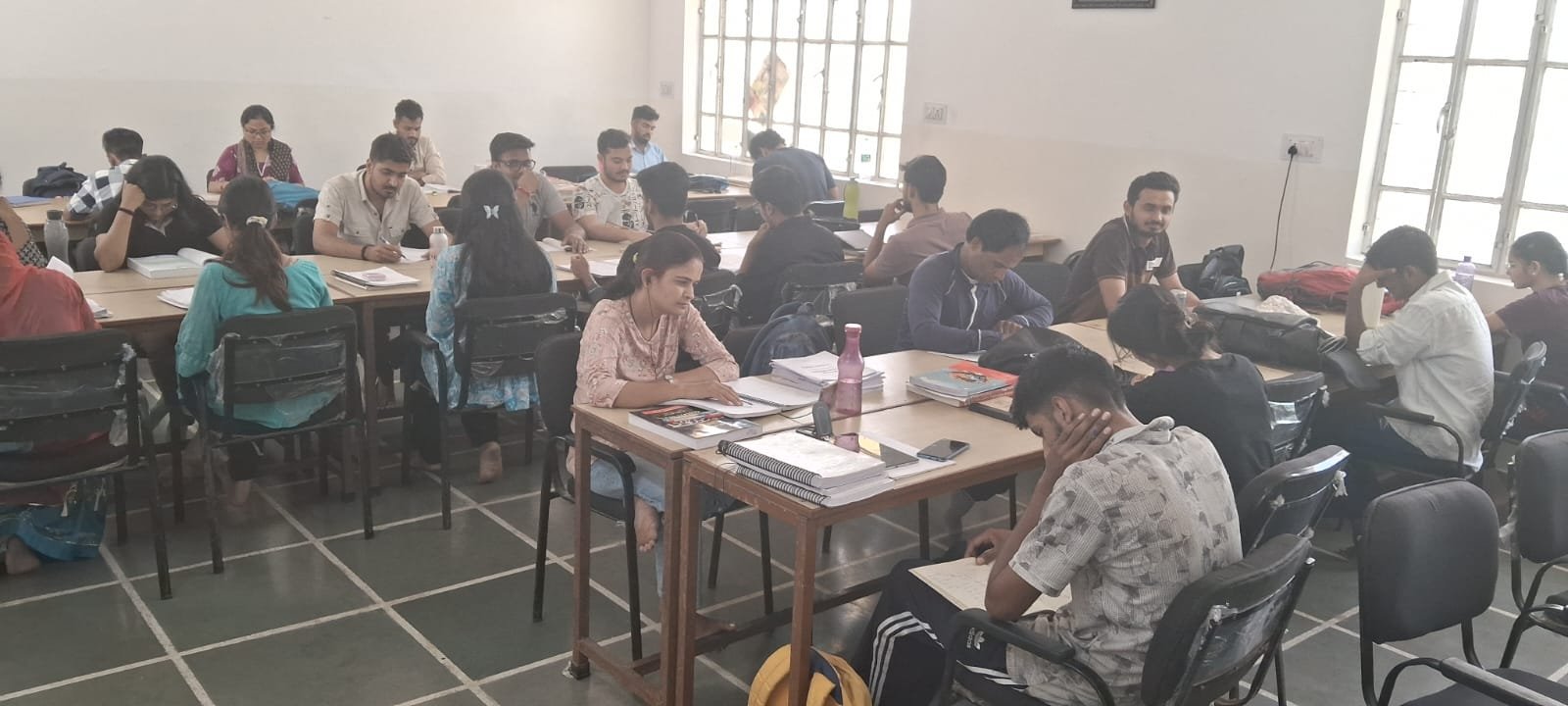 ज्ञान का उजालाःजैनाचार्य देवेंद्र शोध संस्थान के रीडर्स रूम ने पूरे किए 4 सफल वर्ष