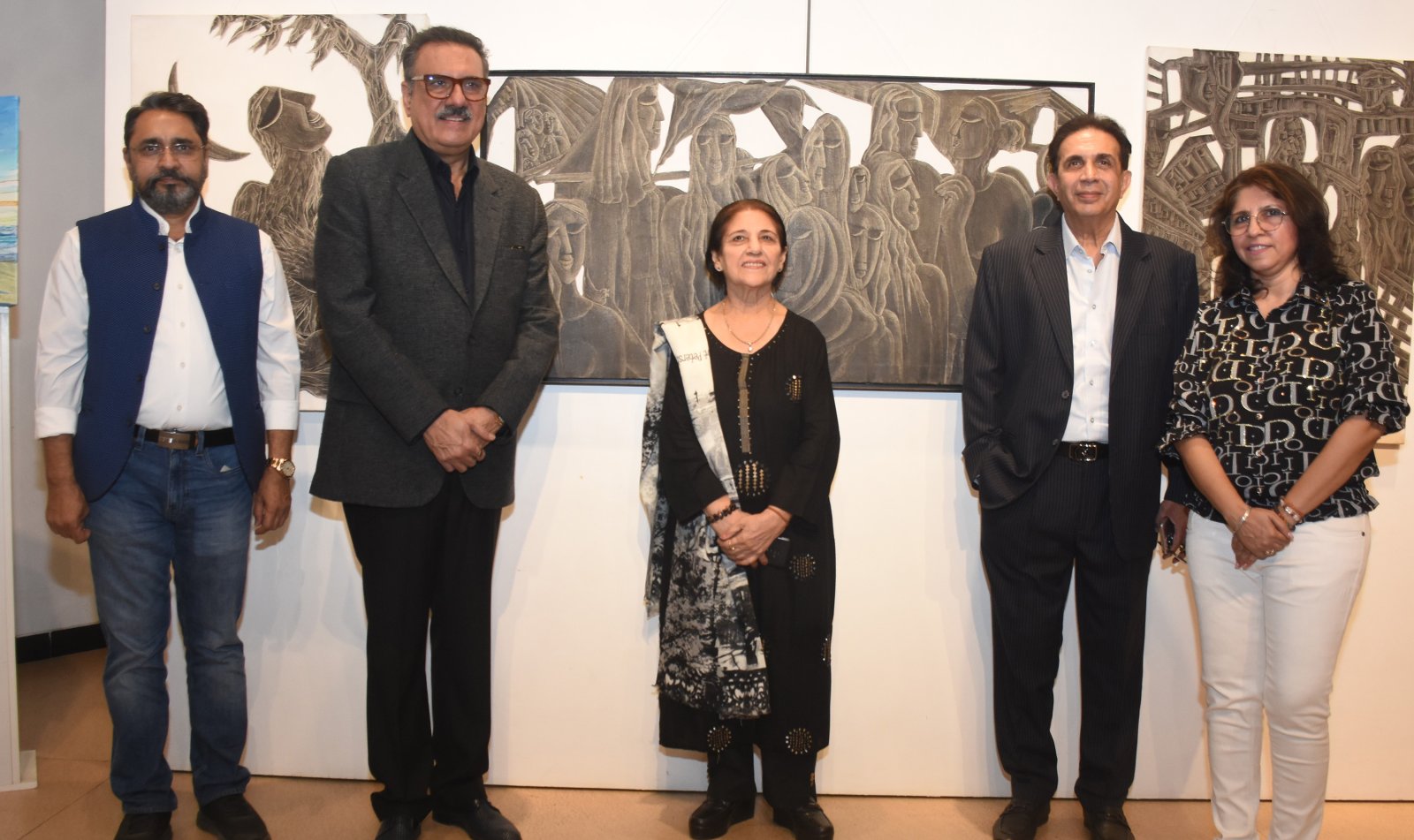 कला आपको सुकून देती है: बोमन ईरानी ने ‘टू बी कंटिन्यूड…’ आर्ट शो के उद्घाटन में घोली गर्मजोशी