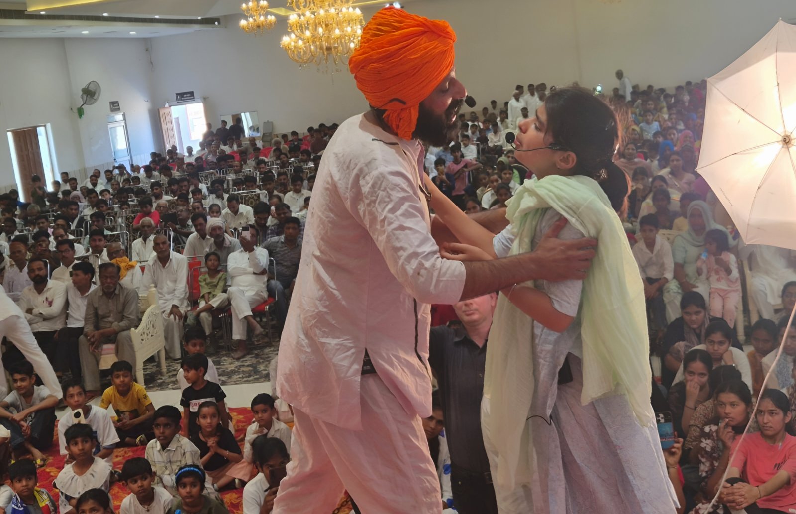 Theatre Performance in Bijnhbayala Urges Youth to Stay Away from Drugs