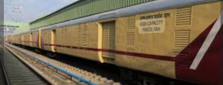रेलवे द्वारा आदर्श नगर दिल्ली और बड़गाम (कश्मीर) के बीच नियमित पार्सल ट्रेन का संचालन
