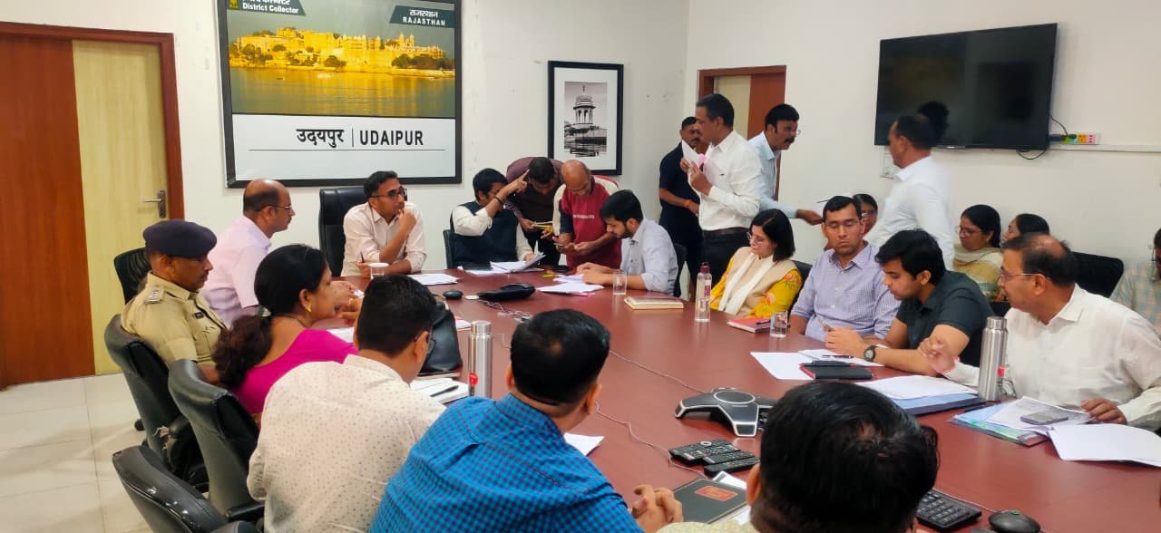 संवेदनशीलता से सुनी परिवेदनाएं, त्वरित निस्तारण के निर्देश