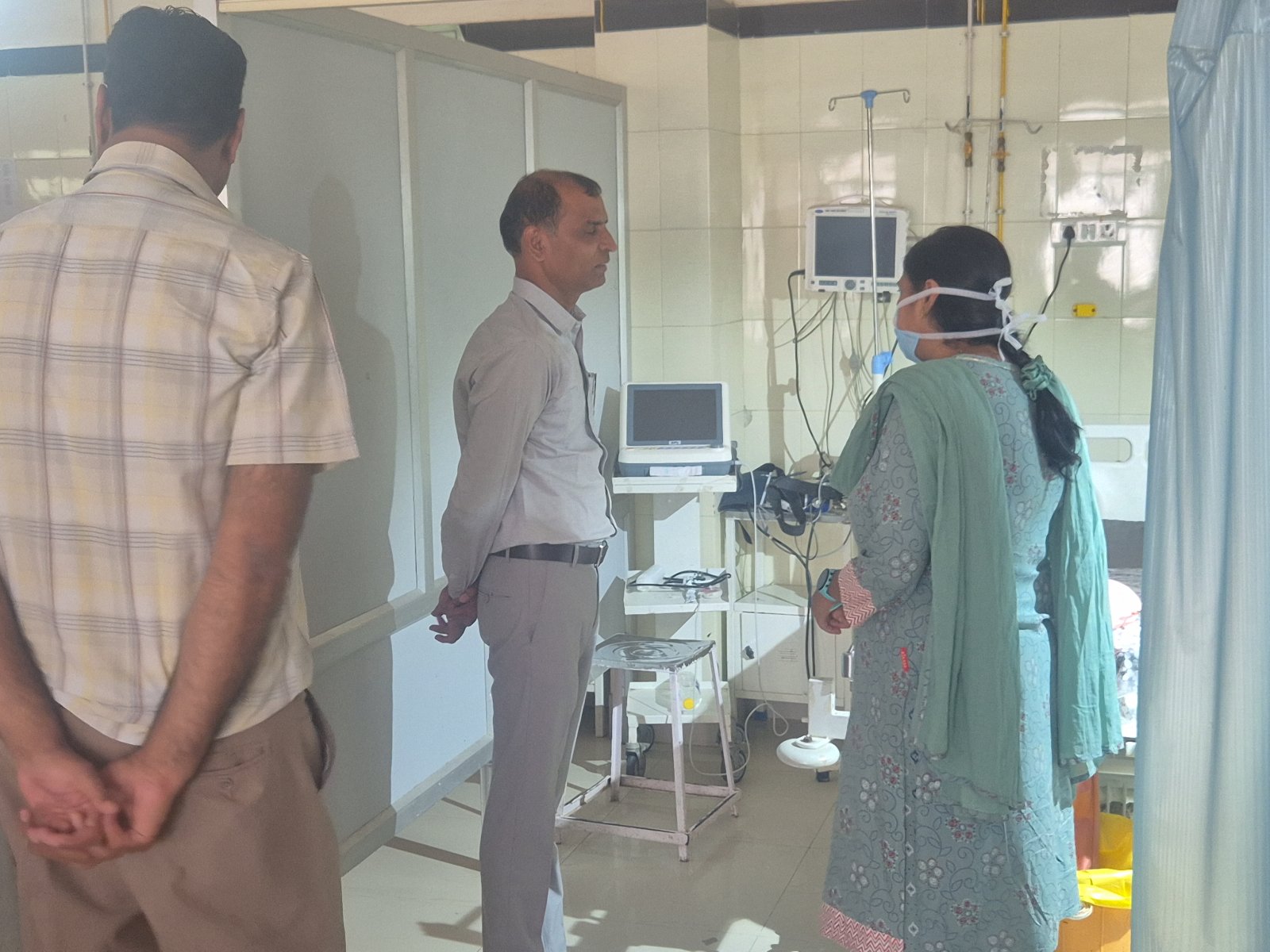 एडीजे ने राजकीय चिकित्सालय स्थित प्रसूति गृह व आई.सी.यू. वार्ड का किया निरीक्षण
