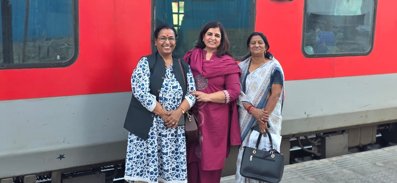 Women from Udaipur Depart for Delhi to Witness Historic Moment of Nari Shakti Vandan Act