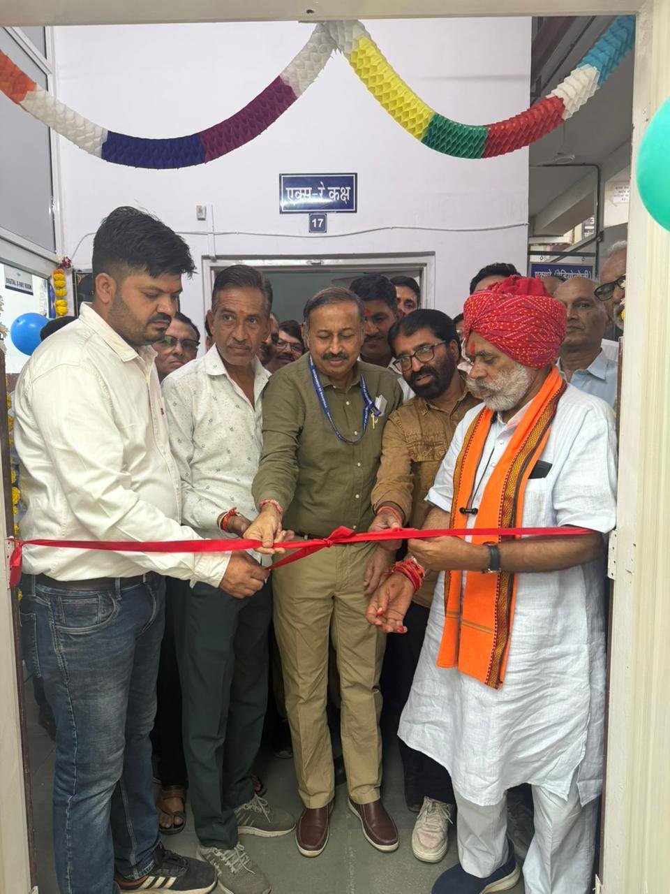 सेटेलाइट चिकित्सालय हिरण मगरी में विधायक ने किया उपकरणों का उदघाटन