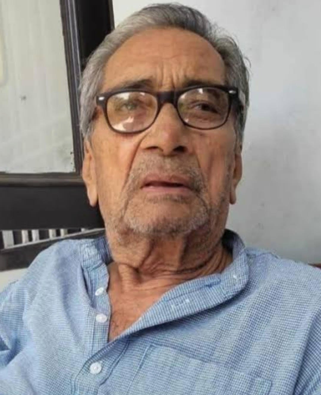 82 वर्ष में भी साहित्य के प्रति समर्पित हैं