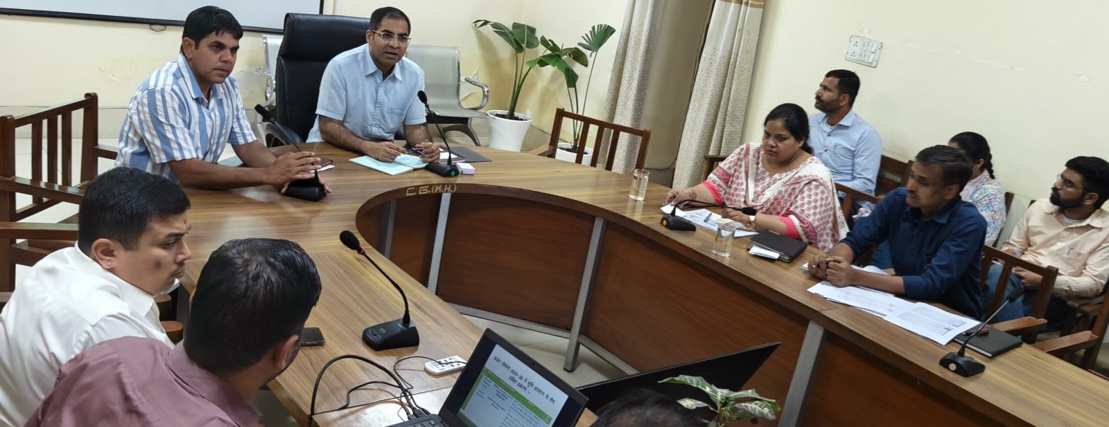 साप्ताहिक समीक्षा बैठकः बजट घोषणाओं का सुनिश्चित करें त्वरित एवं समयबद्ध क्रियान्वयन