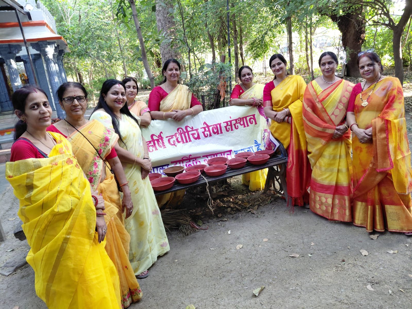 अक्षय तृतीया पर पक्षी सेवा का सराहनीय आयोजन
