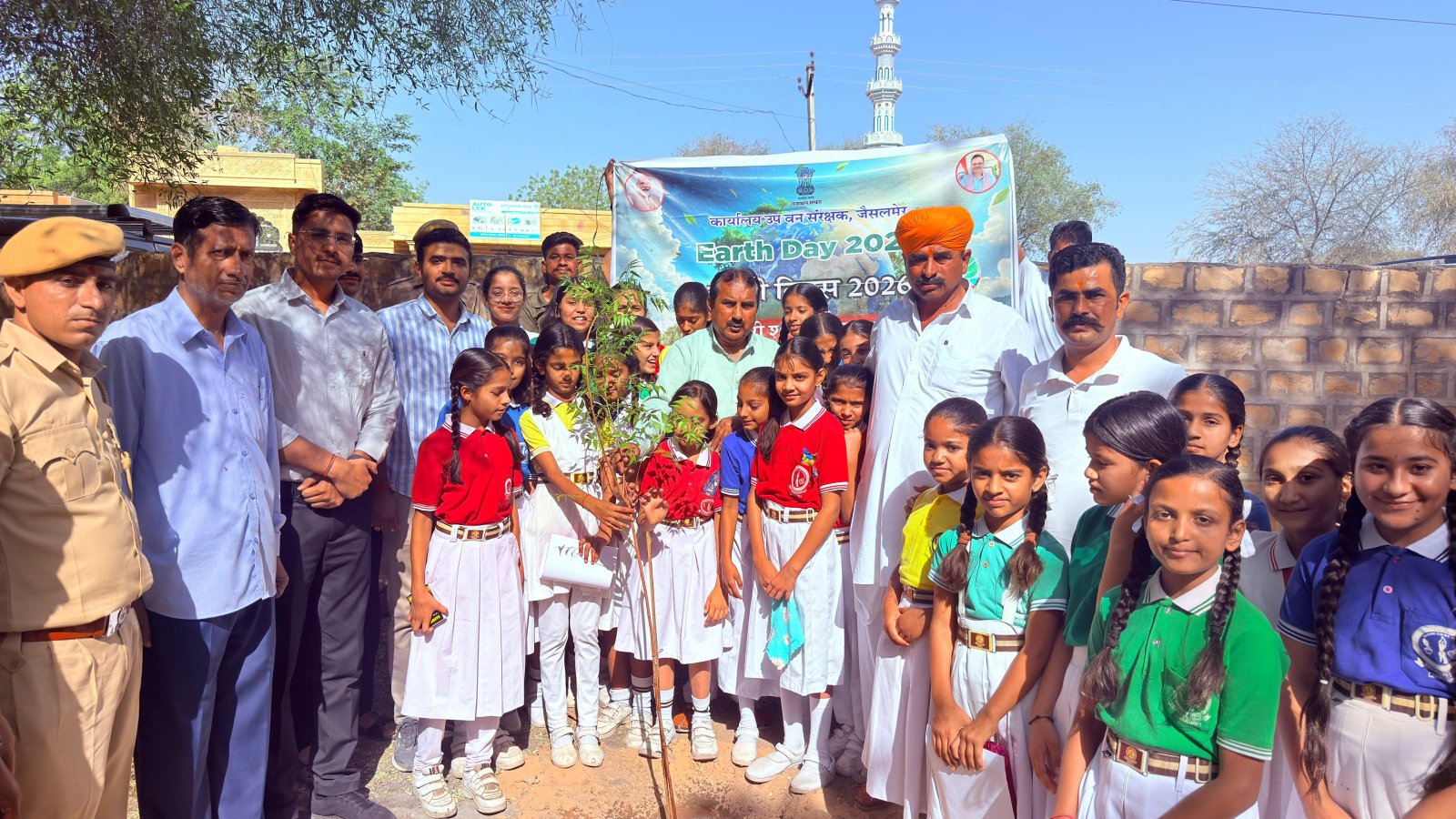 “हमारी शक्ति, हमारा ग्रह” के संदेश संग जैसलमेर में पृथ्वी दिवस पर जागरूकता का व्यापक आयोजन