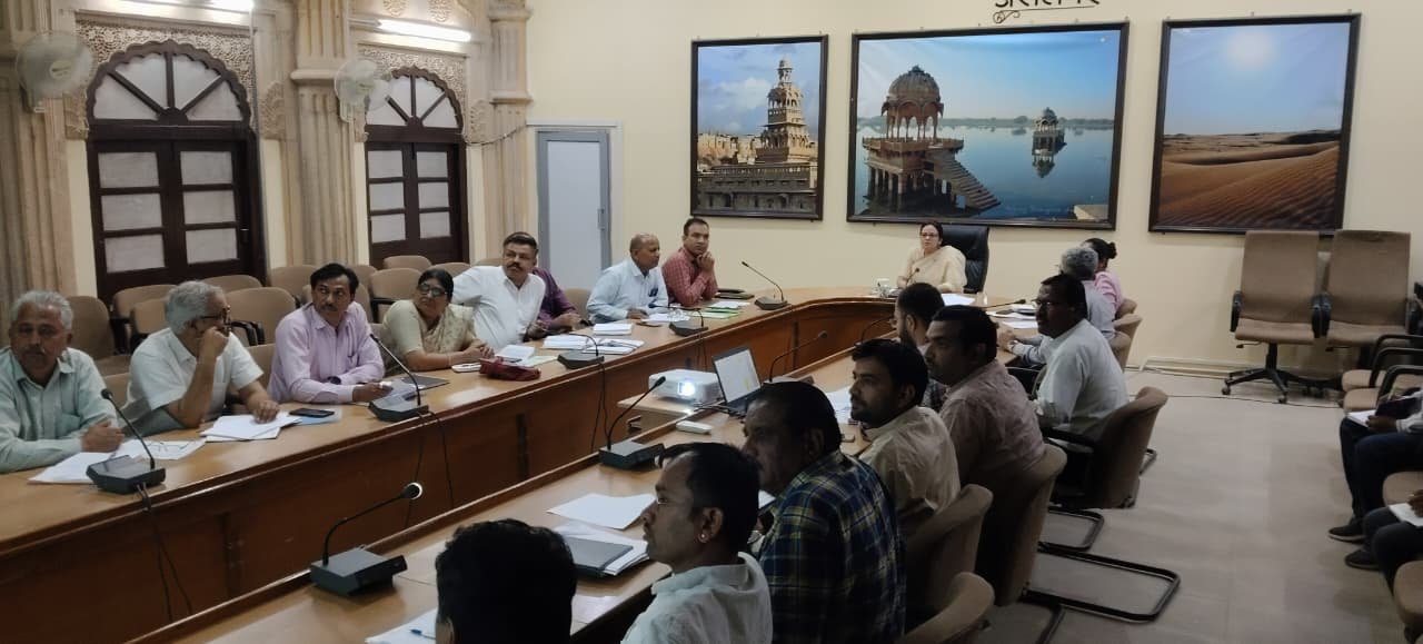 जिला कलक्टर की अध्यक्षता में आकांक्षी ब्लॉक विकास योजना की समीक्षा बैठक आयोजित