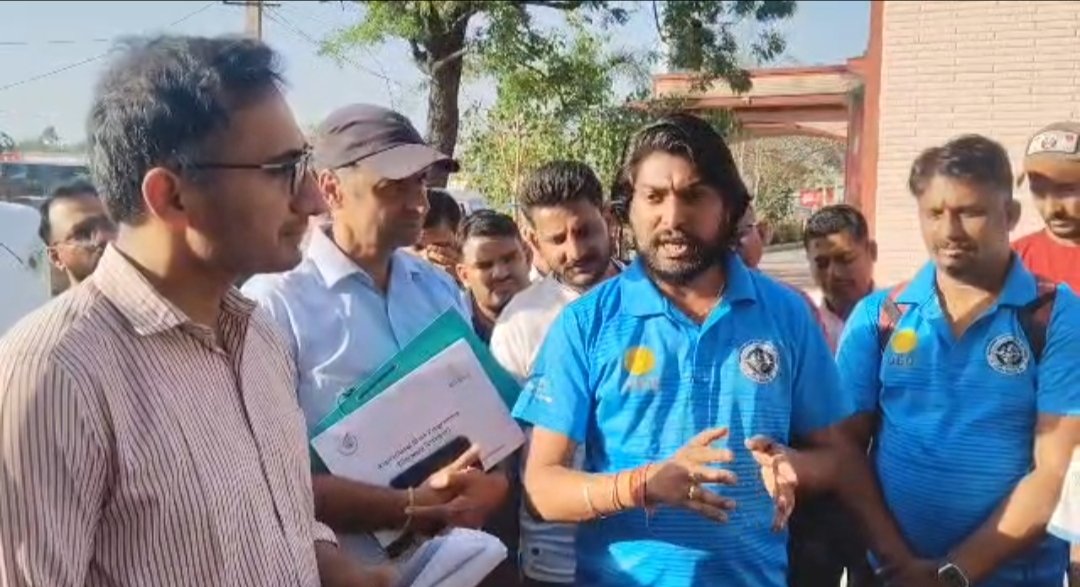 जिला कलक्टर ने किया खेरवाड़ा क्षेत्र का दौरा