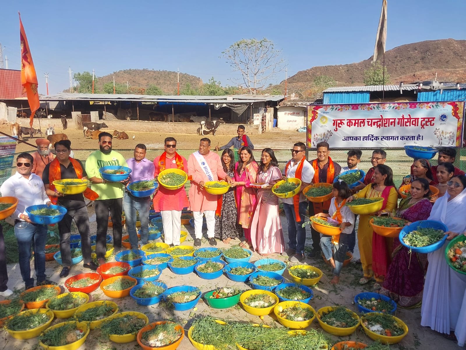 Birthday Celebrated as a Festival of Service: Delhi University Student Priyanshi Jain Offers ‘Chhappan Bhog’ to 300 Cows